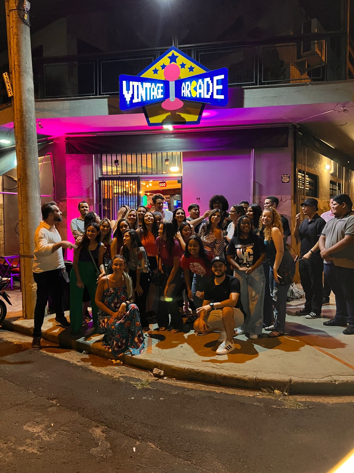 Alunos de Administração fazem visita técnica a bugueria Vintage Arcade